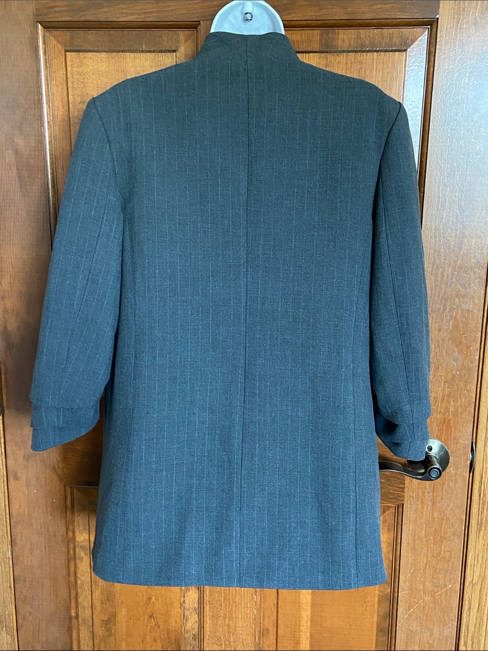 Aritzia Babaton Power Blazer dark grey colorway open front 3/4 sleeves Size 10 - Picture 7 of 16